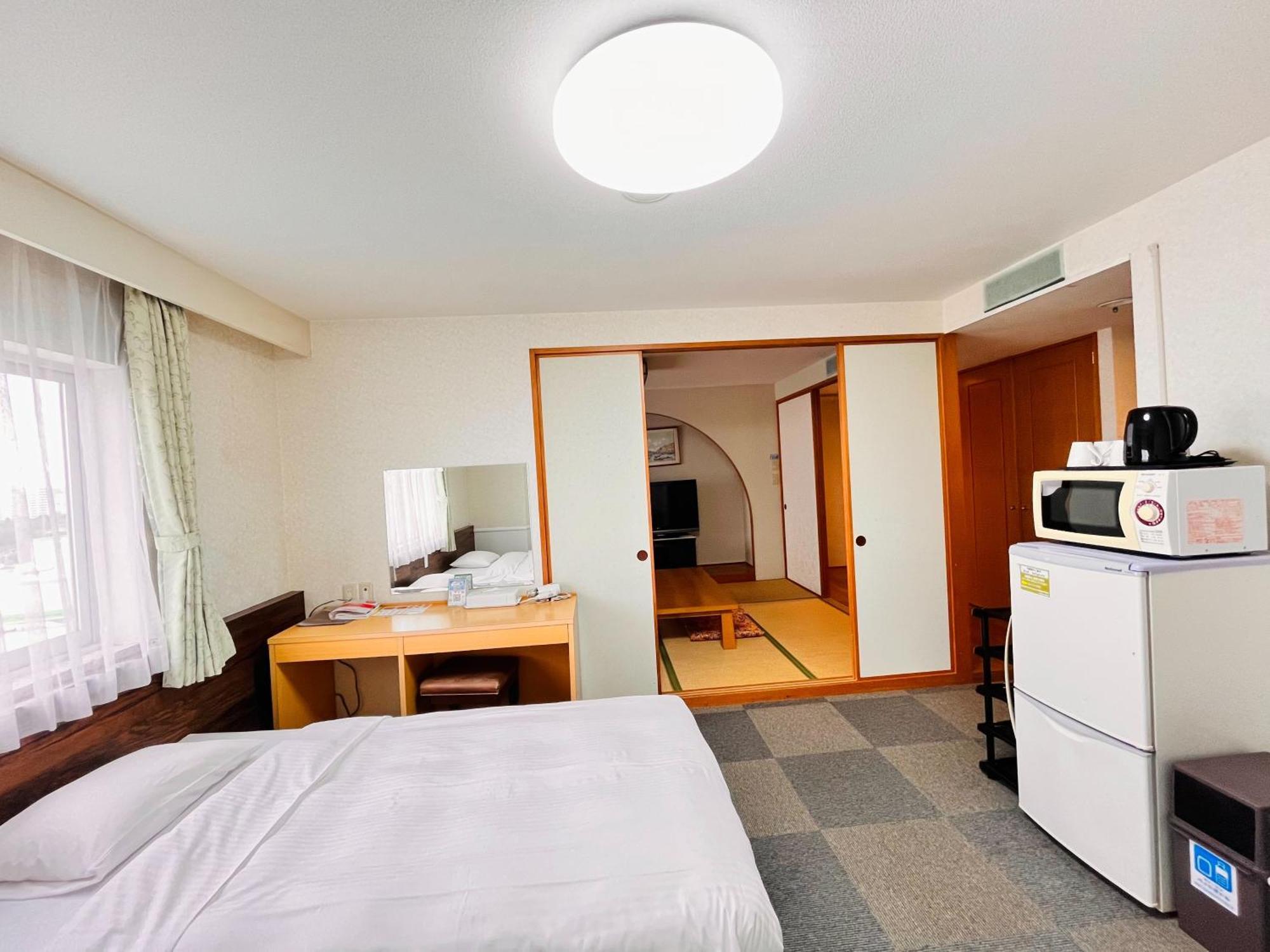 Hotel Orox Naha Bagian luar foto